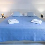 Hébergement de vacances Four Bedroom With Sea View