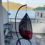 Four Bedroom With Sea View Hébergement de vacances *