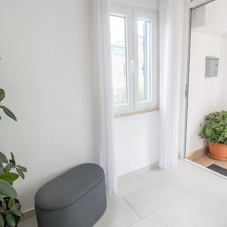 Four Bedroom With Sea View *