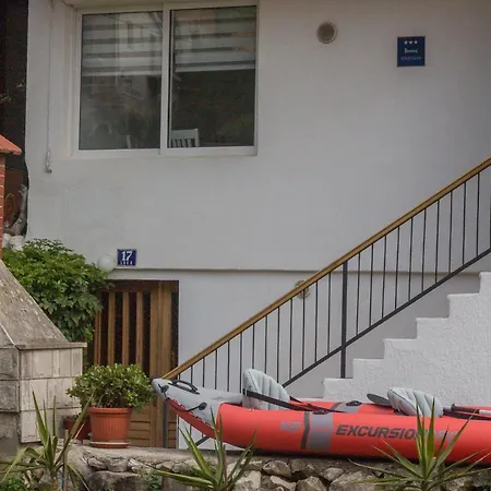 Four Bedroom With Sea View Hébergement de vacances Ston